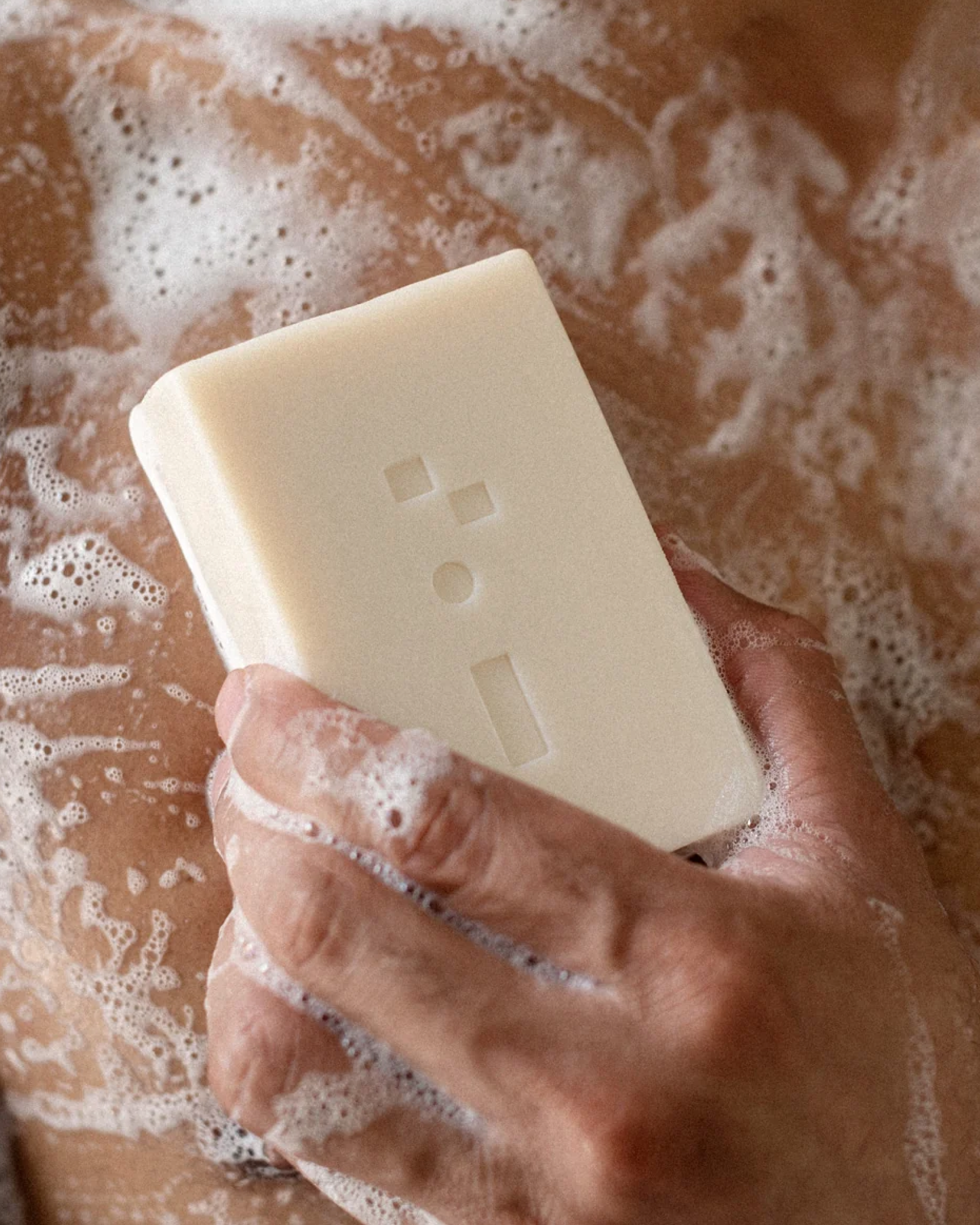 Orris and Santal Hair and Body Cleansing Bar